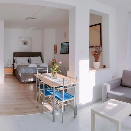 Marko Apartment ロヴィニ エクステリア 写真